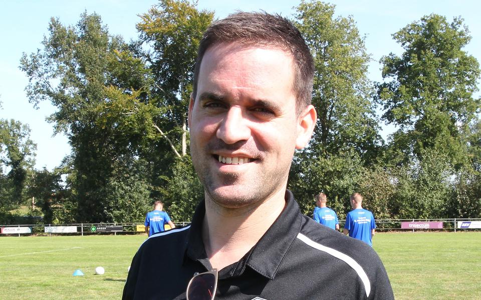 Gregory Wismeijer uit Meppel is nu nog hoofdtrainer van Trinitas, maar vanaf volgend seizoen neemt hij FC Oldemarkt onder z'n hoede.