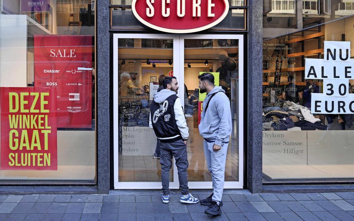 Tijdens het faillissement loopt je contract gewoon door.