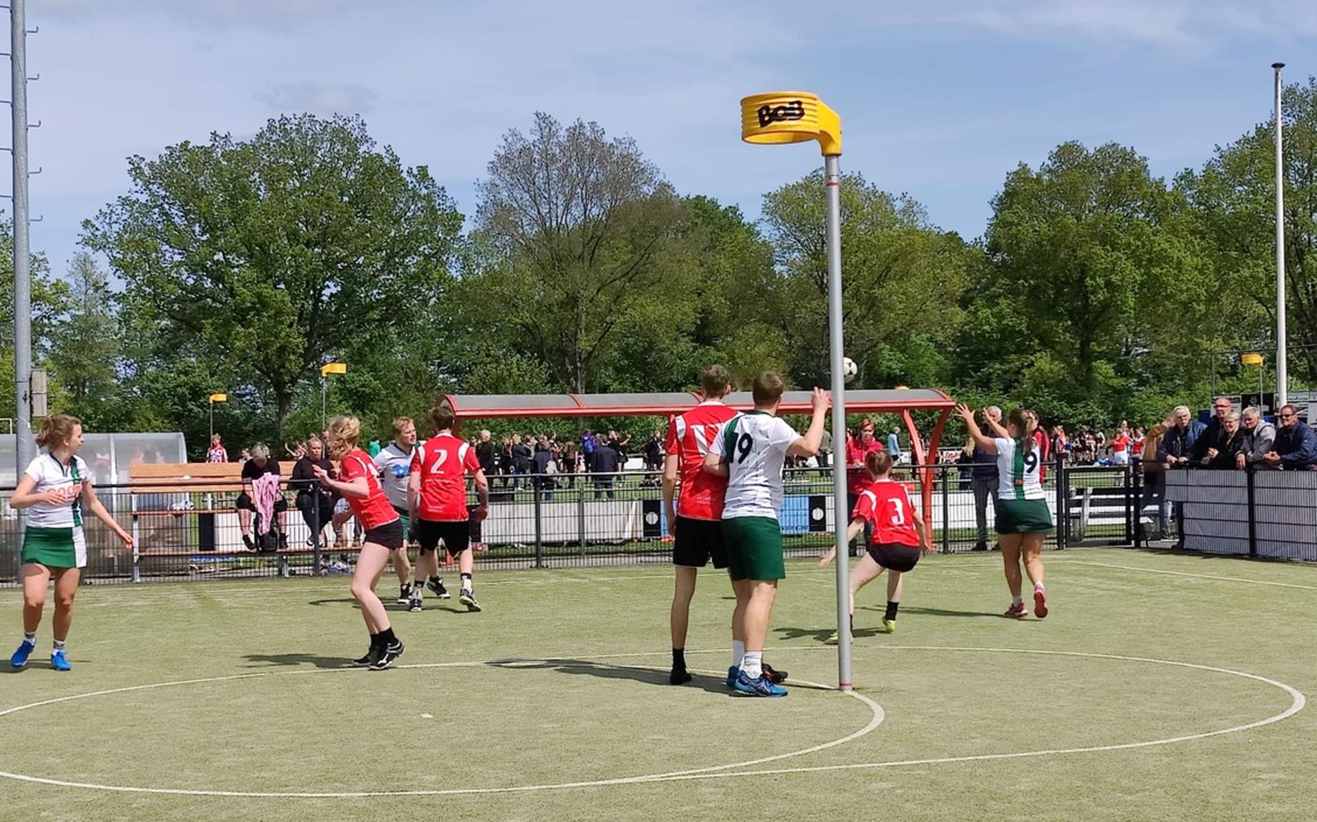 Ruim veertig teams doen mee aan Lintjoserie in Oldeberkoop