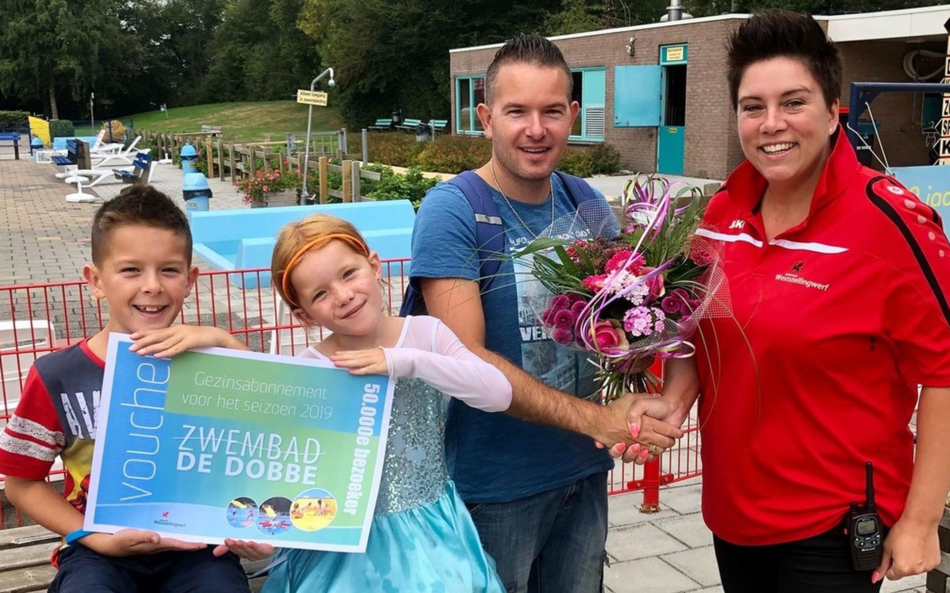 De Dobbe heet jubileumbezoeker welkom - Stellingwerf