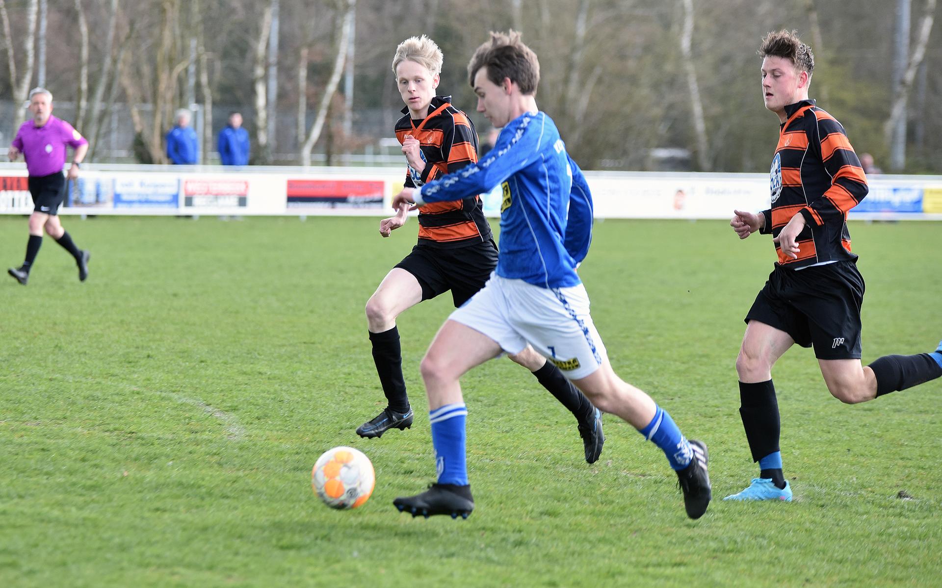 VV Oldeholtpade speelt met moeite gelijk tegen VV Ruinen