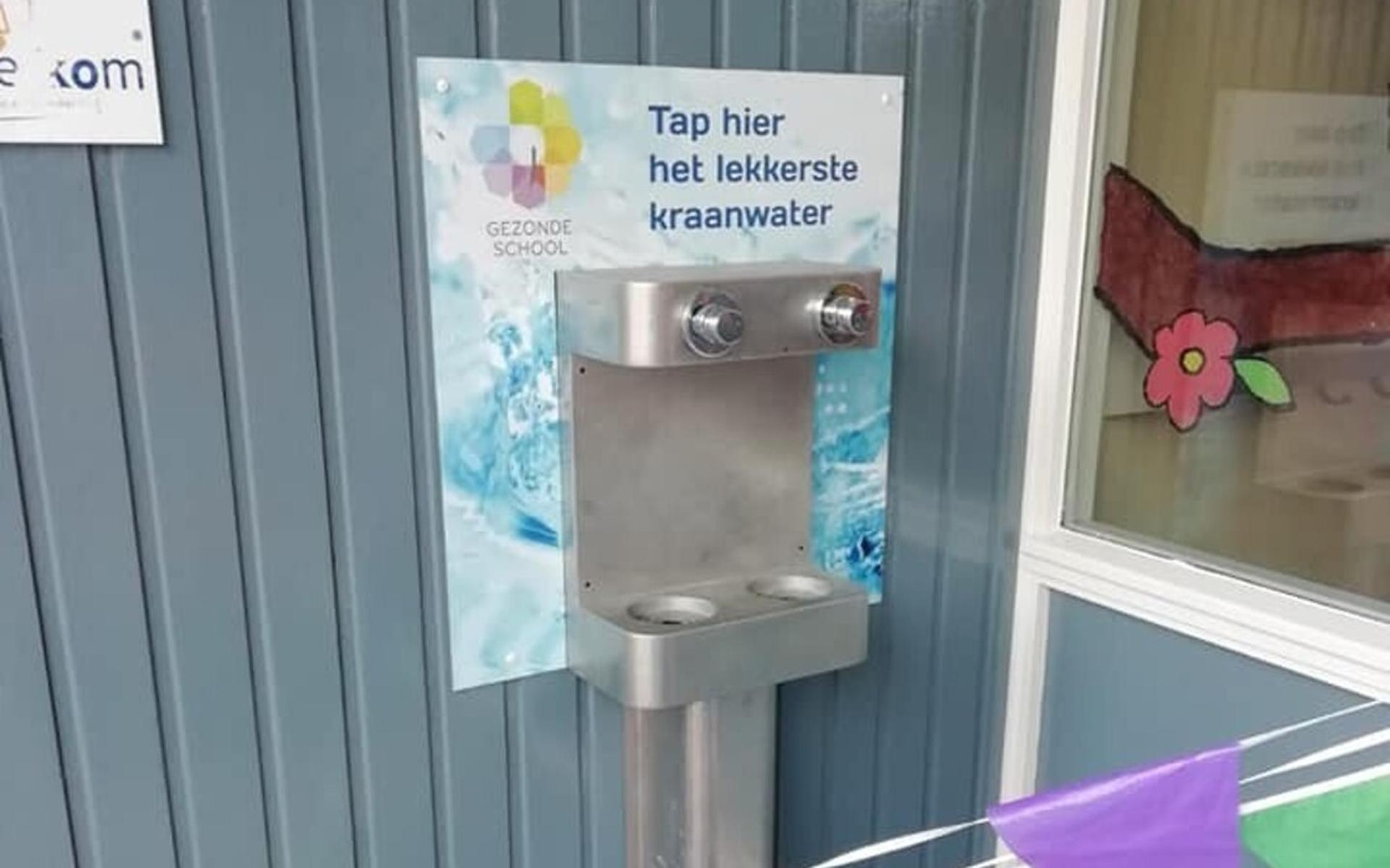 Water drinken op school bevordert gezonde leefstijl van kinderen en docenten - Stellingwerf
