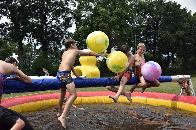 Ter Idzard, Oldeholtwolde en Nijeholtwolde vieren feest