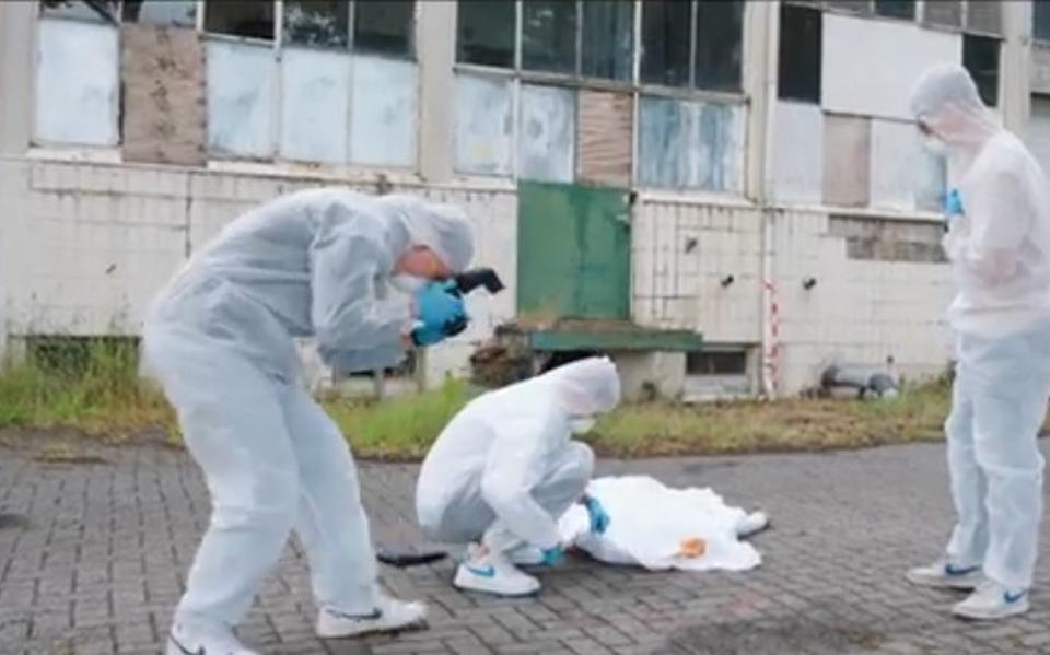 De opnames vinden plaats bij de oude zuivelfabriek in Elsloo.