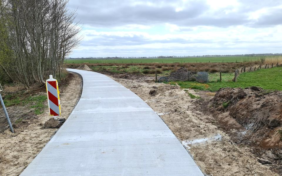 05:11 Vernieuwde fietspad bij Driewegsluis bijna gereed - Leeuwarder Courant
