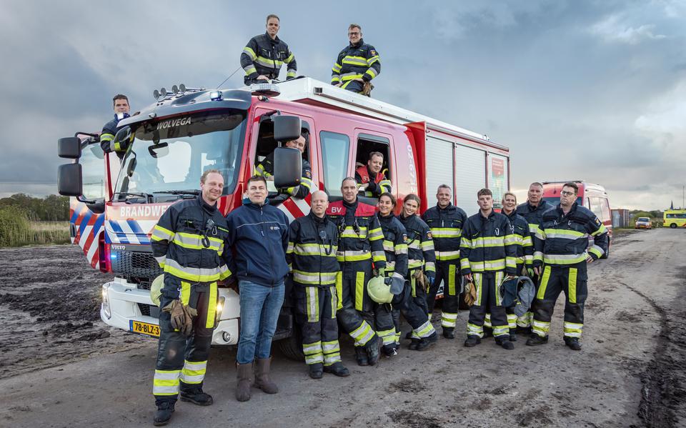 De vrijwilligers van de Brandweer Wolvega tijdens een recente oefening. Foto: Alain ter Schuur/Luid & Duidelijk Media
