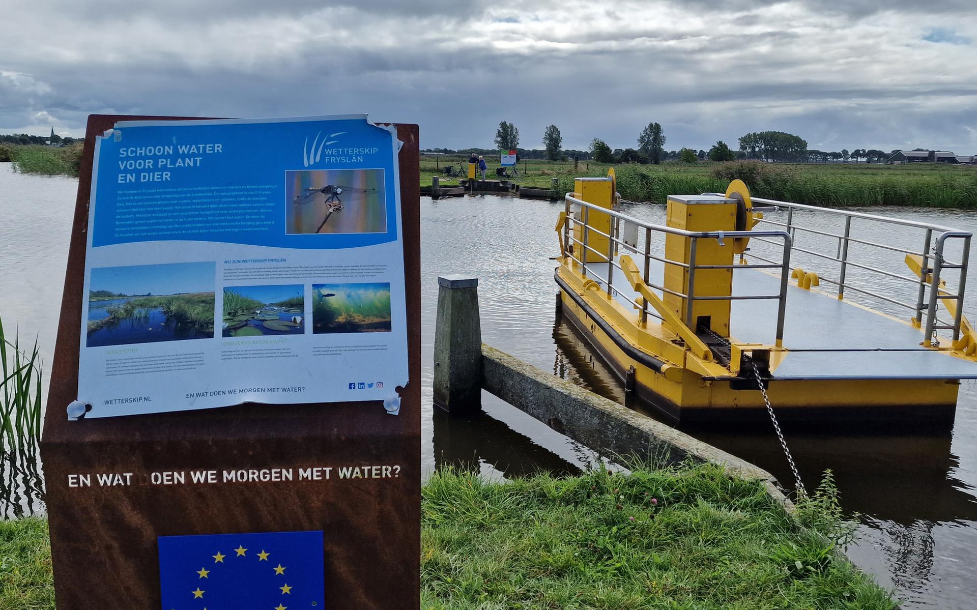 Het kapotte infobord.