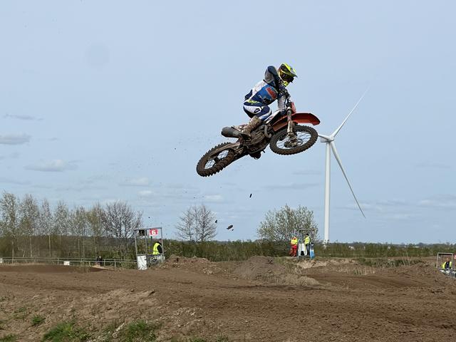 Motorcrosser Jorg (18) uit Wolvega maakt indruk in Lochem en Emmen