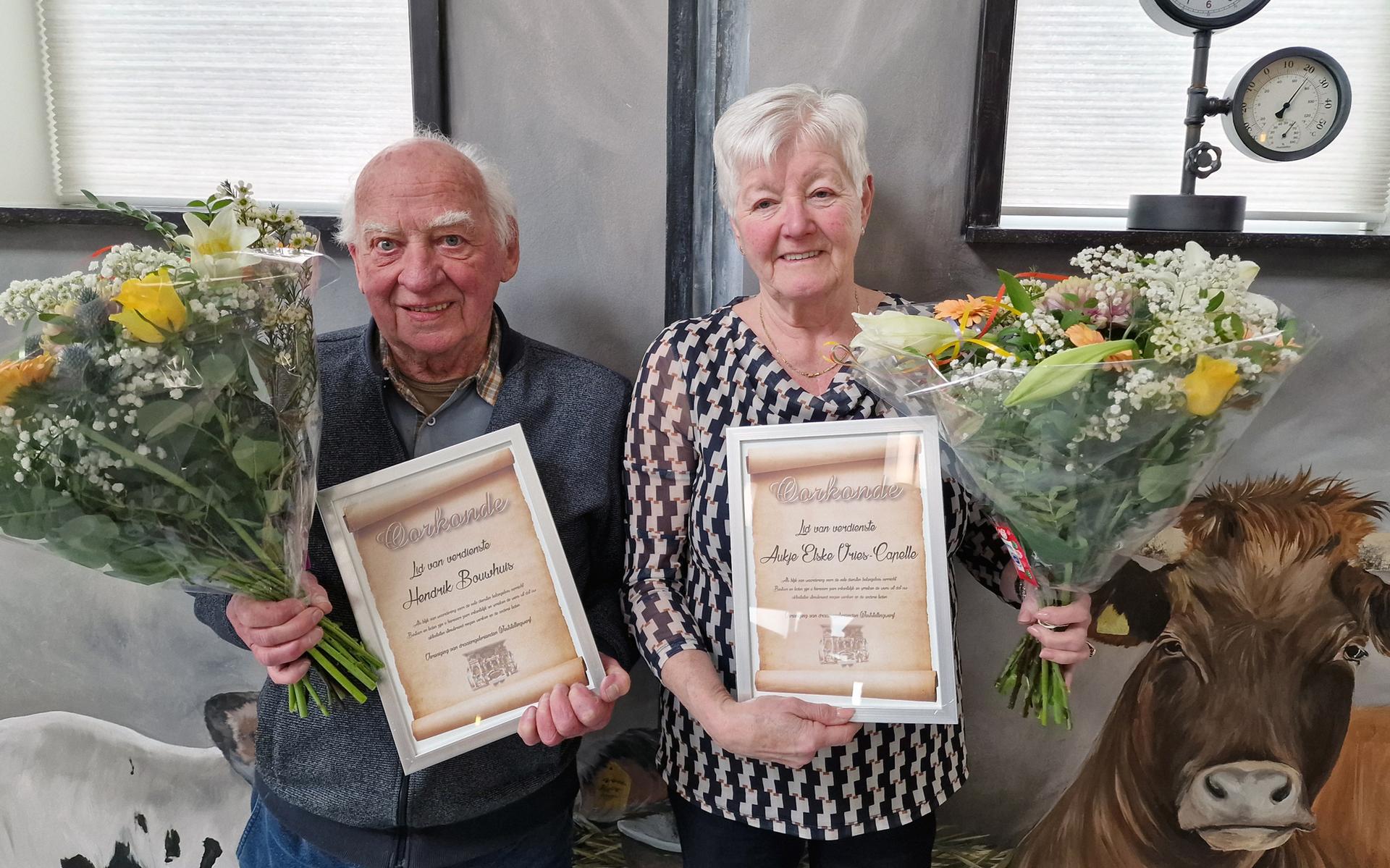 Aukje en Henk uit Oldeberkoop zijn lid van verdienste van Vereniging Draaiorgelvrienden Weststelling
