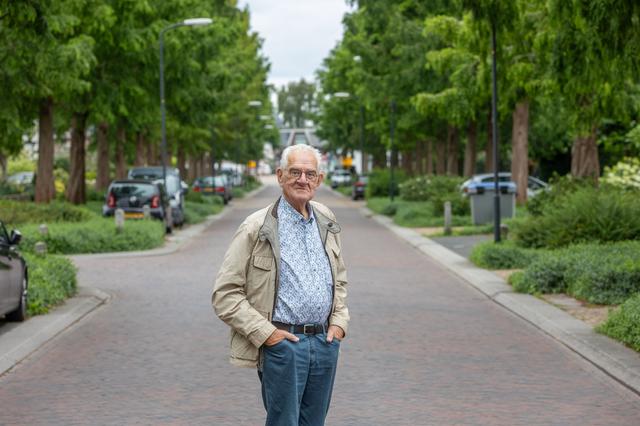 Geert Lantinga op de Steenwijkerweg in zijn woonplaats Wolvega.