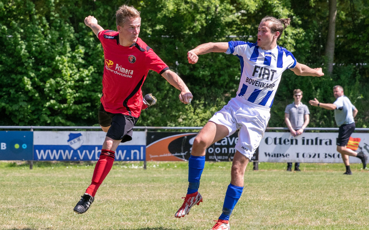 In mei speelde Zandhuizen tegen BEW uit Vledder.
