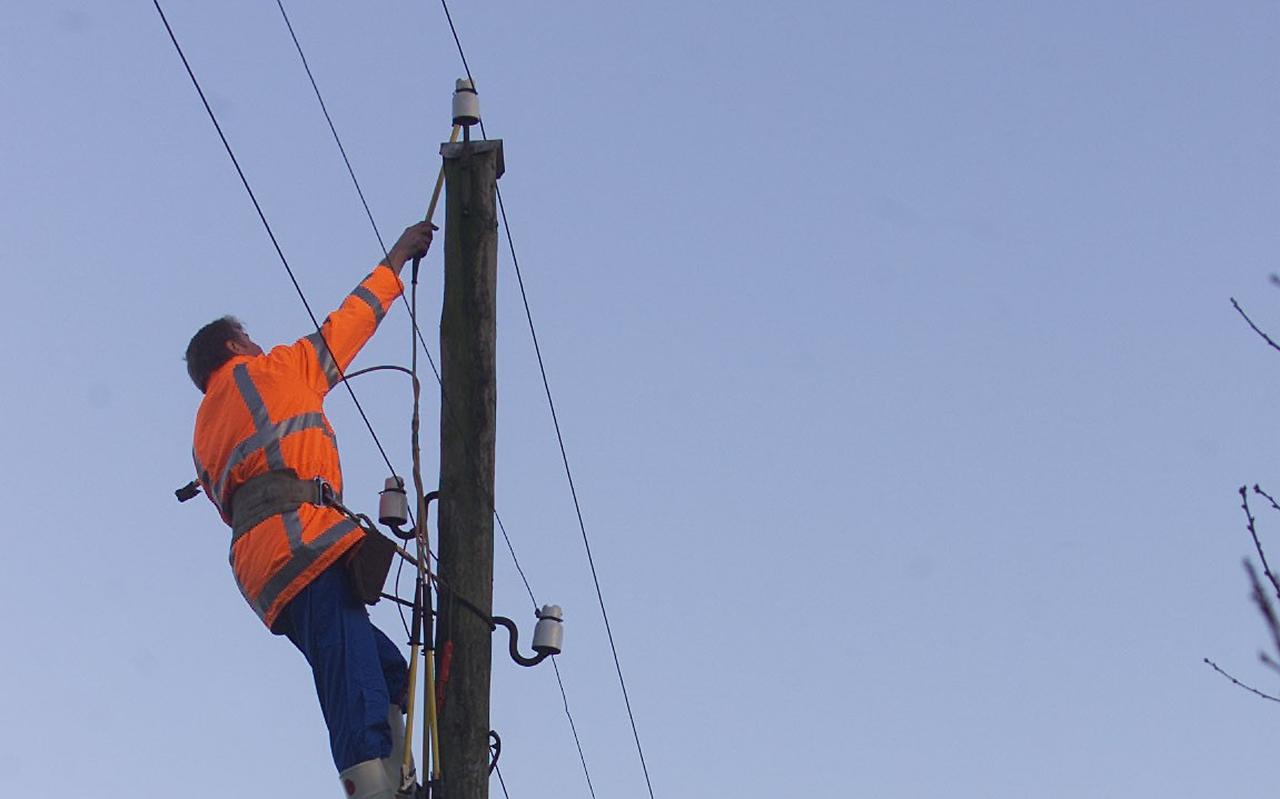 In 2000 werd het laatste werkzame bovengrondse stroomnet buiten werking gesteld in Waskemeer. In 2000 werd het laatste werkzame bovengrondse stroomnet buiten werking gesteld in Waskemeer.