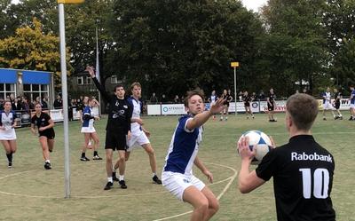 Volgend seizen spelen de A’s van SIOS niet tegen, maar met de A’s van SCO/Leonidas. FOTO Lourens Looijenga